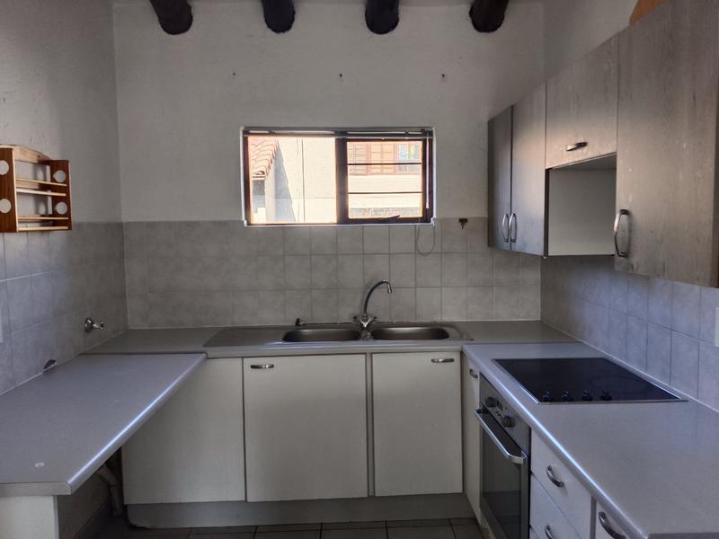 To Let 2 Bedroom Property for Rent in Paulshof Gauteng