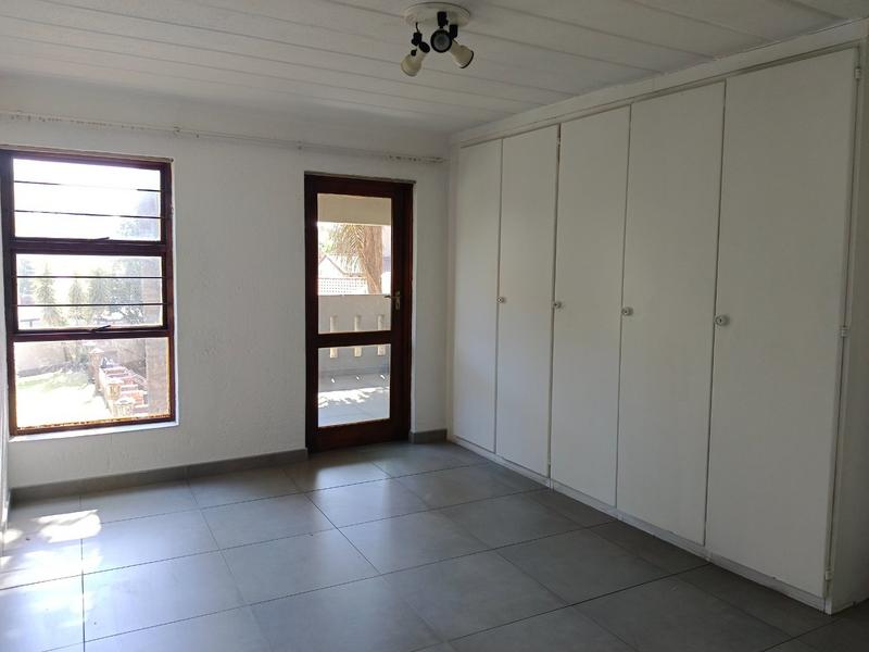 To Let 2 Bedroom Property for Rent in Paulshof Gauteng