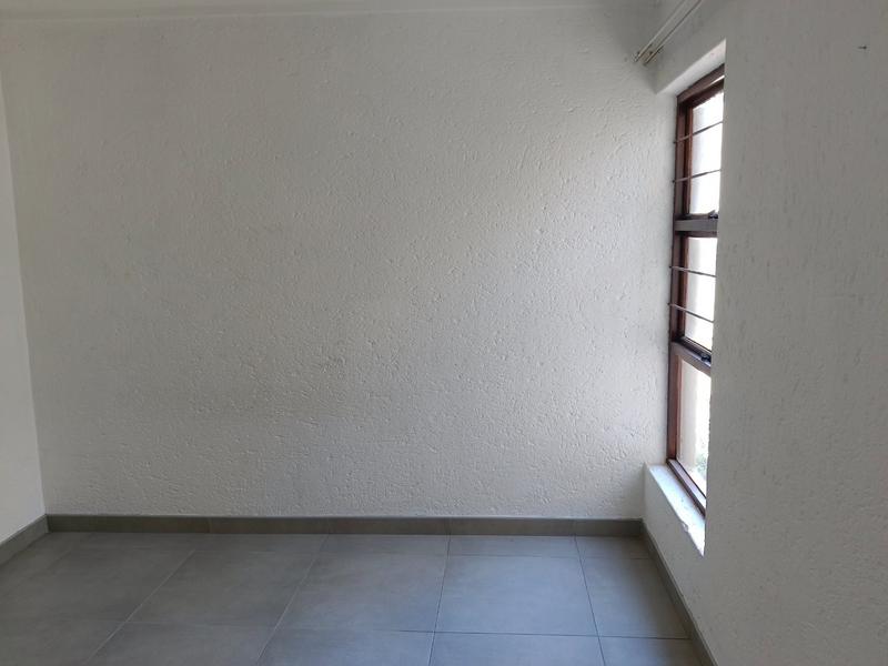 To Let 2 Bedroom Property for Rent in Paulshof Gauteng