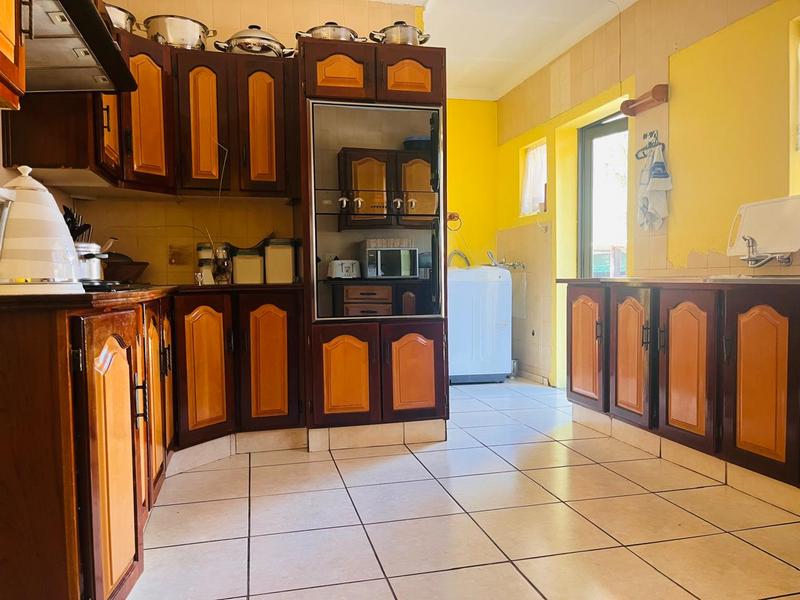 5 Bedroom Property for Sale in Birchleigh Gauteng