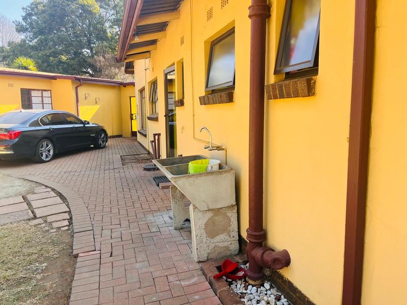 5 Bedroom Property for Sale in Birchleigh Gauteng