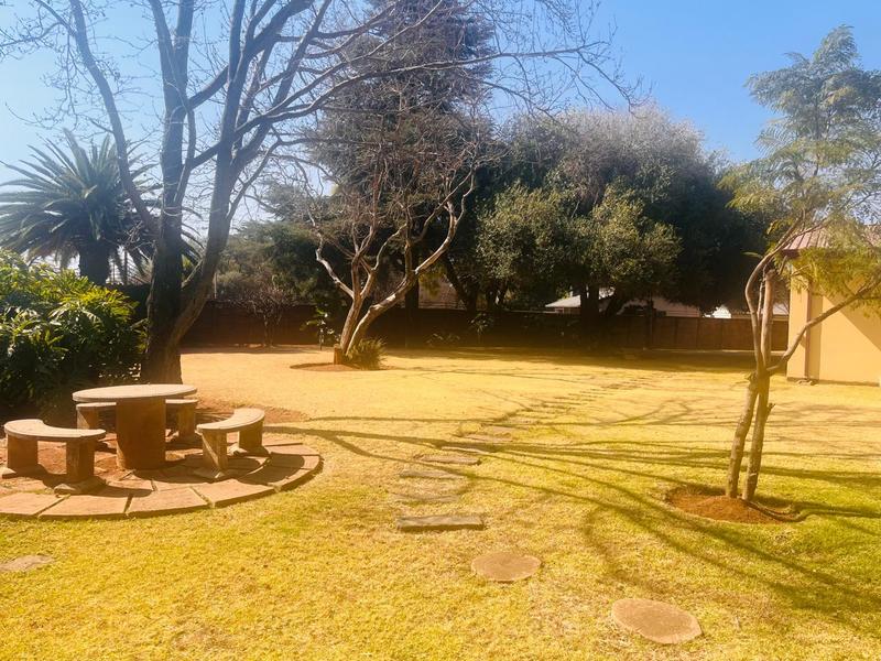 5 Bedroom Property for Sale in Birchleigh Gauteng