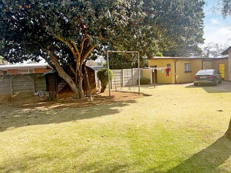 5 Bedroom Property for Sale in Birchleigh Gauteng