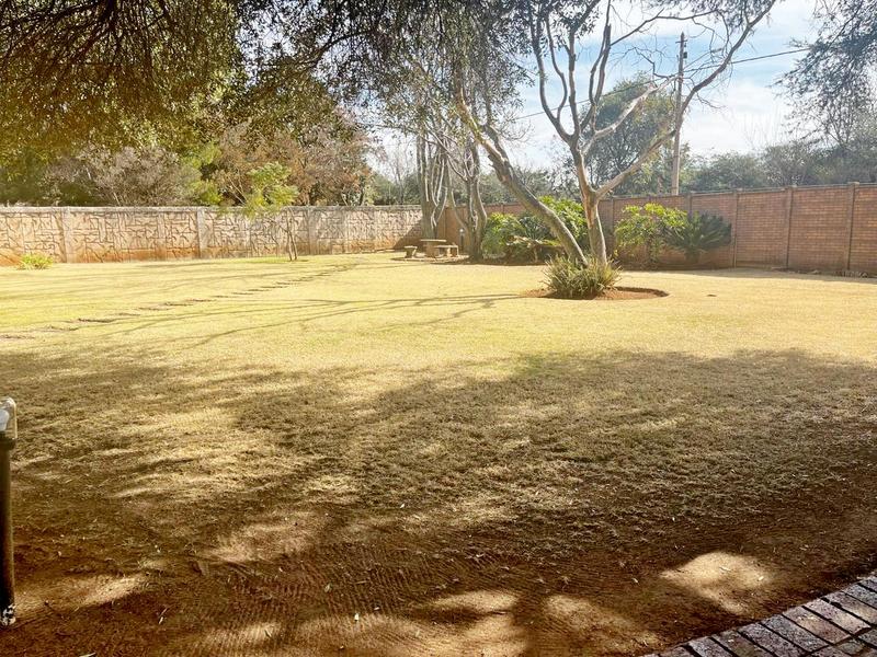 5 Bedroom Property for Sale in Birchleigh Gauteng