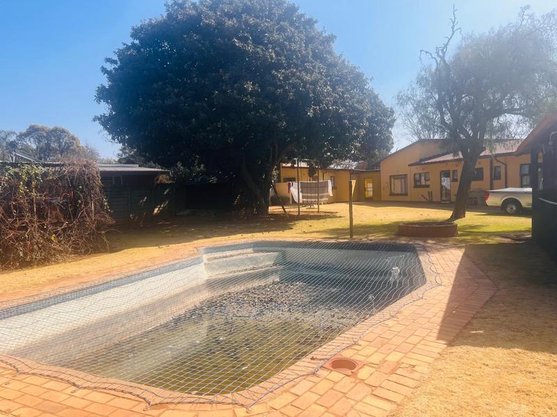 5 Bedroom Property for Sale in Birchleigh Gauteng