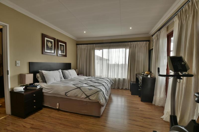 3 Bedroom Property for Sale in Glenvista Gauteng