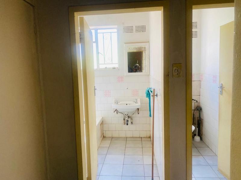 12 Bedroom Property for Sale in Bezuidenhout Valley Gauteng