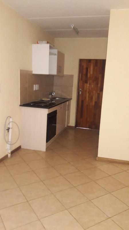 2 Bedroom Property for Sale in Olievenhoutbosch Gauteng