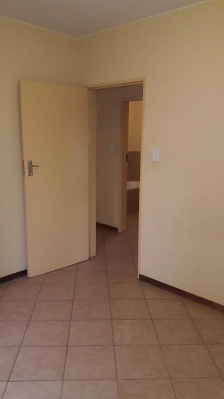 2 Bedroom Property for Sale in Olievenhoutbosch Gauteng