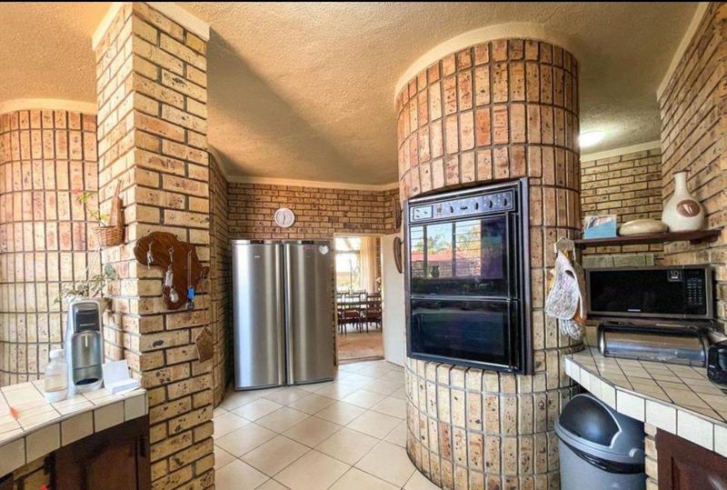 4 Bedroom Property for Sale in Sunward Park Gauteng