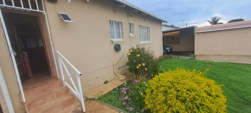 3 Bedroom Property for Sale in Wentworth Park Gauteng