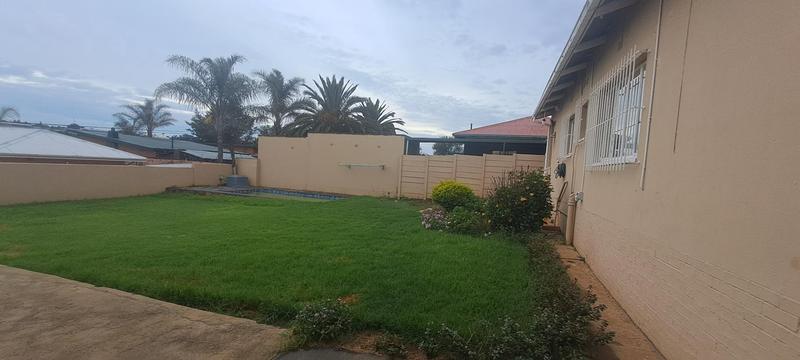 3 Bedroom Property for Sale in Wentworth Park Gauteng