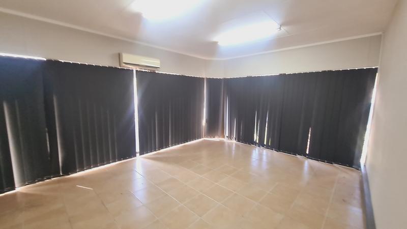 To Let commercial Property for Rent in Murrayfield Gauteng