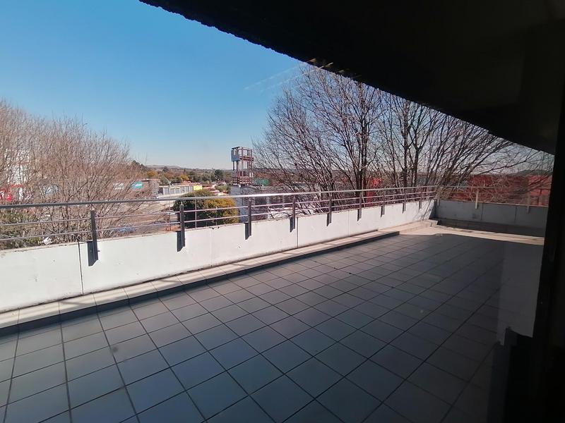 To Let commercial Property for Rent in Cresta Gauteng