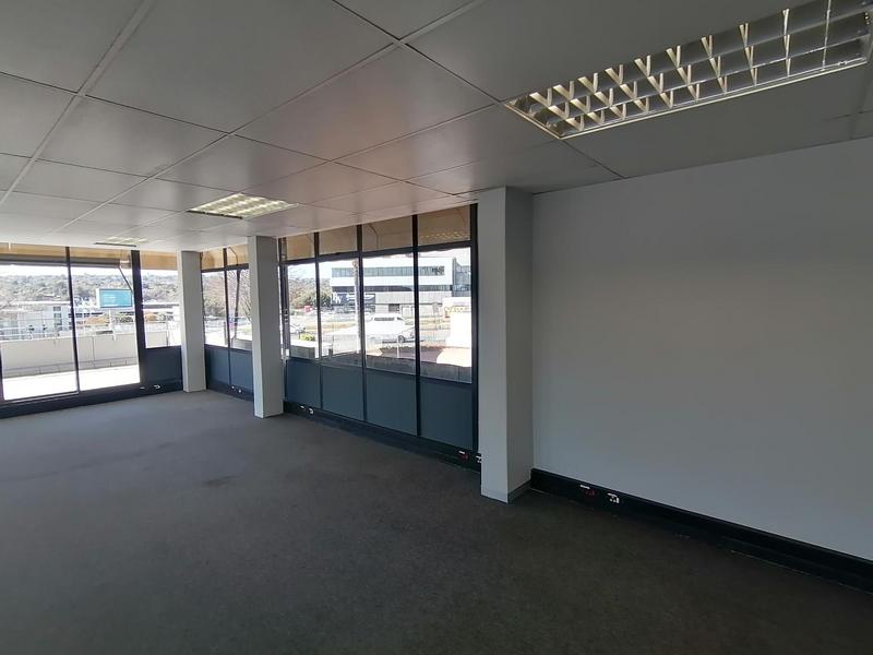 To Let commercial Property for Rent in Cresta Gauteng