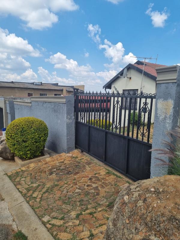 3 Bedroom Property for Sale in Naturena Gauteng