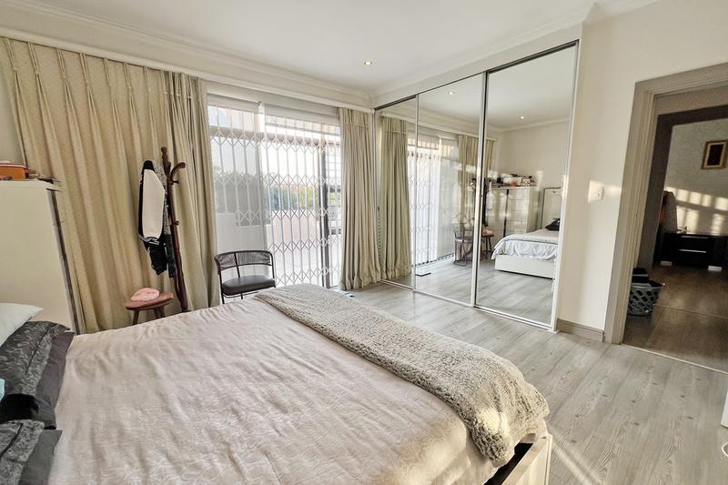 5 Bedroom Property for Sale in Sandown Gauteng