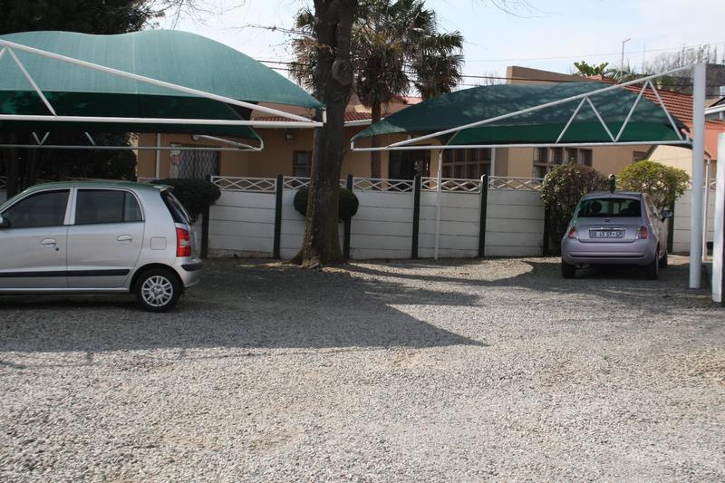 To Let 1 Bedroom Property for Rent in Edenvale Gauteng