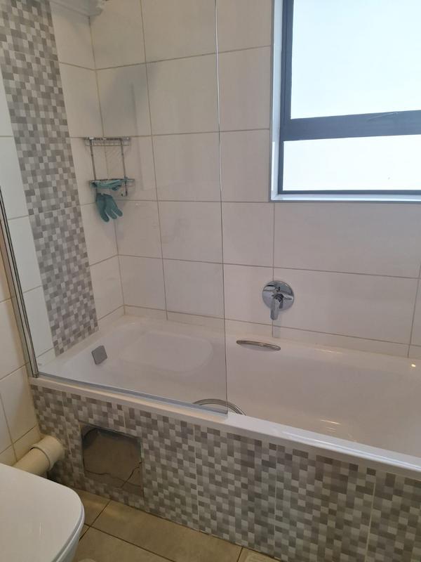 2 Bedroom Property for Sale in Glen Marais Gauteng