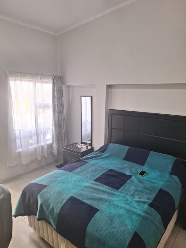 2 Bedroom Property for Sale in Glen Marais Gauteng