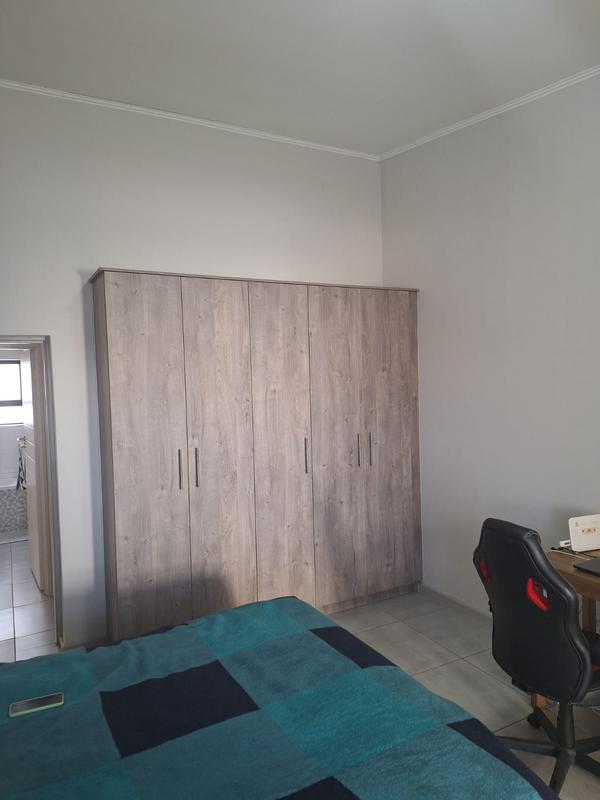 2 Bedroom Property for Sale in Glen Marais Gauteng