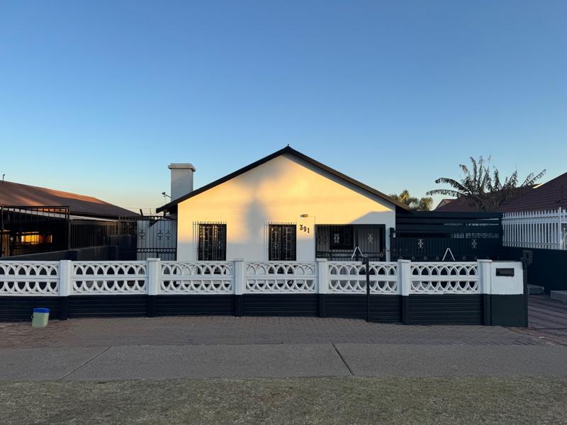 3 Bedroom Property for Sale in Laudium Gauteng