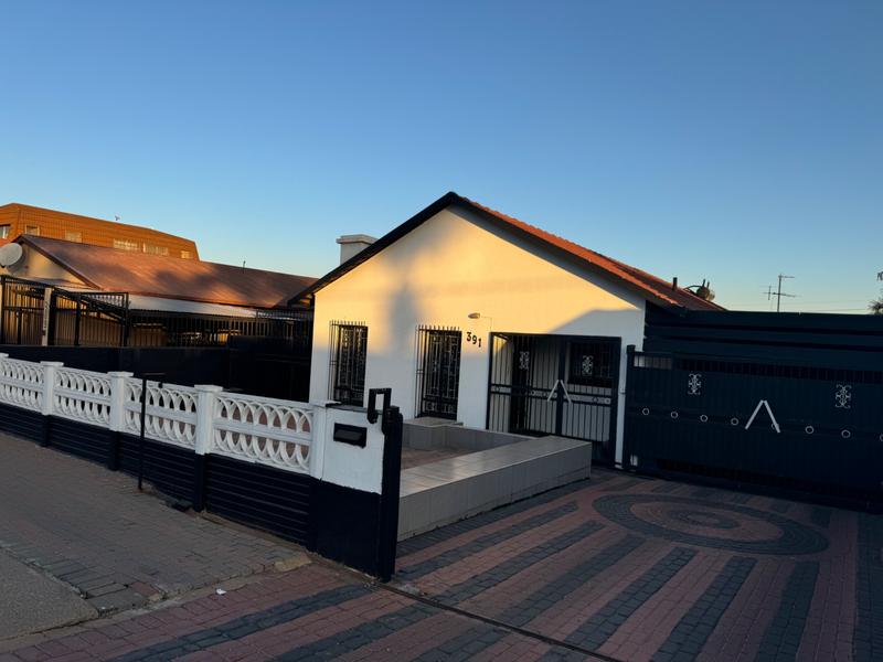 3 Bedroom Property for Sale in Laudium Gauteng