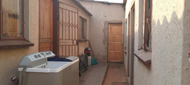 2 Bedroom Property for Sale in Tembisa Gauteng