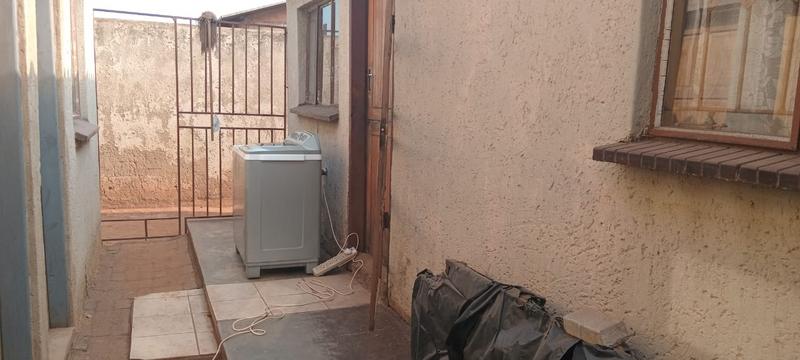 2 Bedroom Property for Sale in Tembisa Gauteng