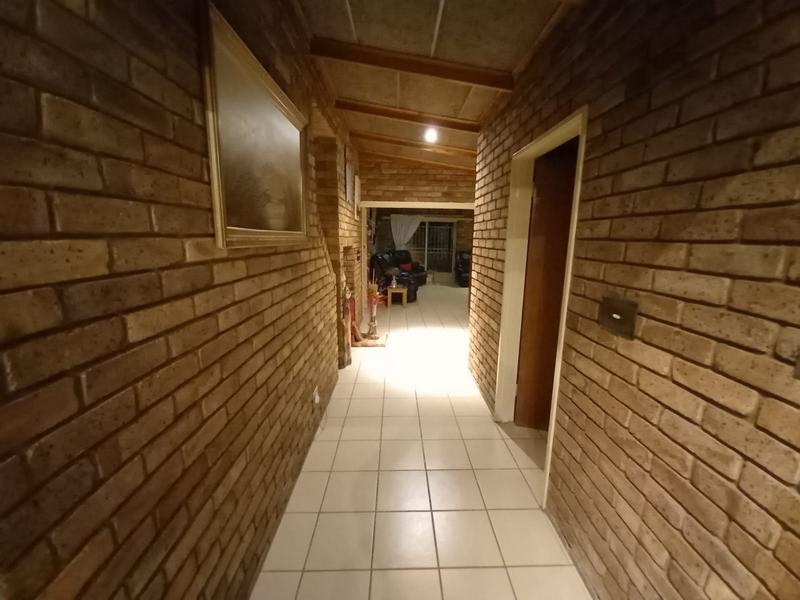 4 Bedroom Property for Sale in Dalpark Proper Gauteng