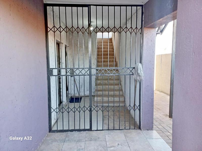 11 Bedroom Property for Sale in Clayville Gauteng