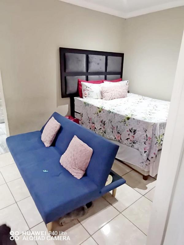 11 Bedroom Property for Sale in Clayville Gauteng