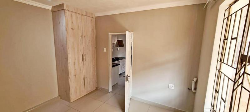 11 Bedroom Property for Sale in Clayville Gauteng