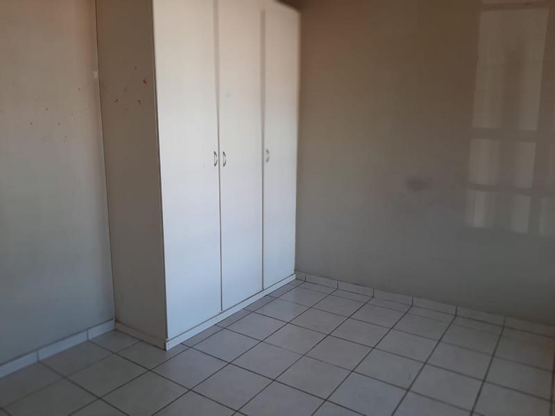 To Let 2 Bedroom Property for Rent in Geduld Gauteng