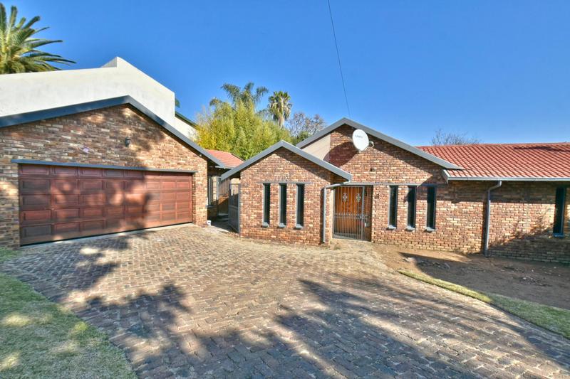 3 Bedroom Property for Sale in Radiokop Gauteng