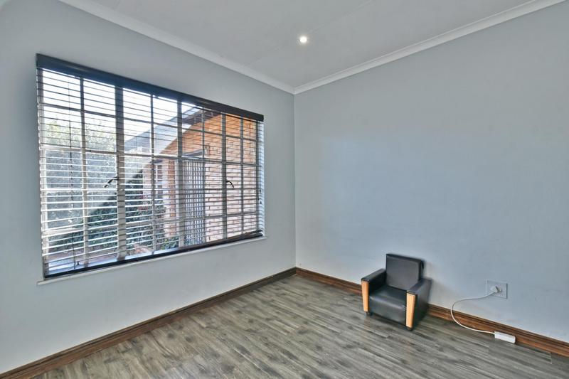 3 Bedroom Property for Sale in Radiokop Gauteng