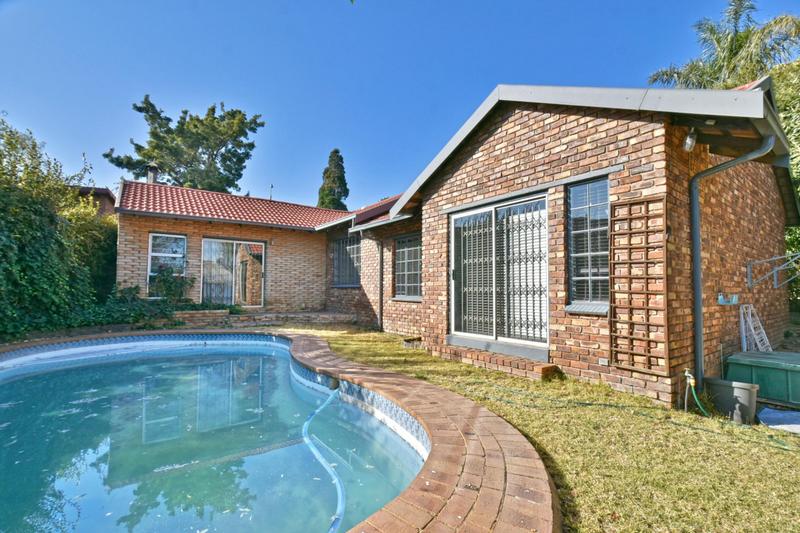 3 Bedroom Property for Sale in Radiokop Gauteng