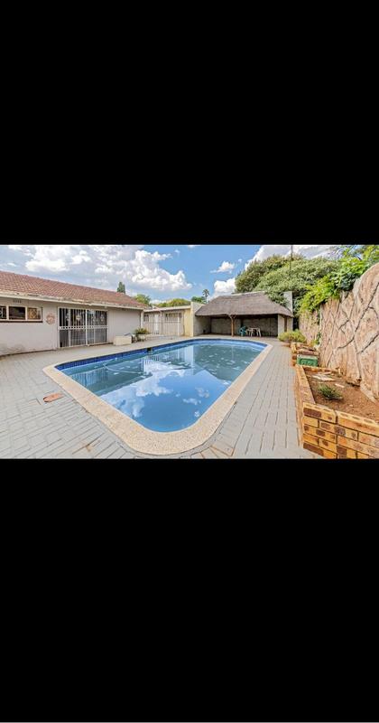 4 Bedroom Property for Sale in Roodepoort Gauteng