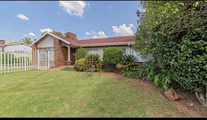 4 Bedroom Property for Sale in Roodepoort Gauteng