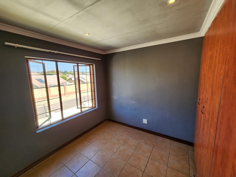 2 Bedroom Property for Sale in Montana Tuine Gauteng