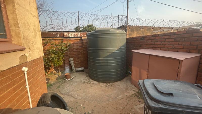 5 Bedroom Property for Sale in Laudium Gauteng