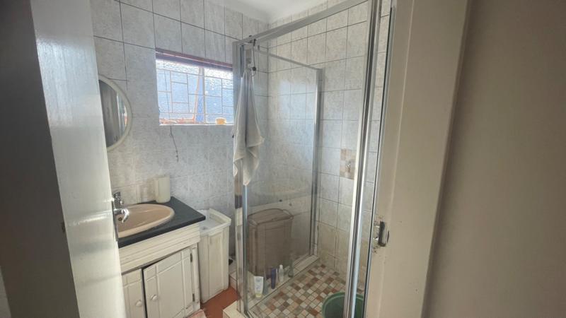 5 Bedroom Property for Sale in Laudium Gauteng