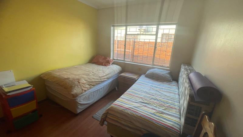 5 Bedroom Property for Sale in Laudium Gauteng