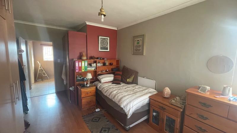 5 Bedroom Property for Sale in Laudium Gauteng