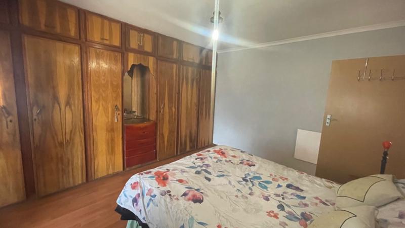 5 Bedroom Property for Sale in Laudium Gauteng