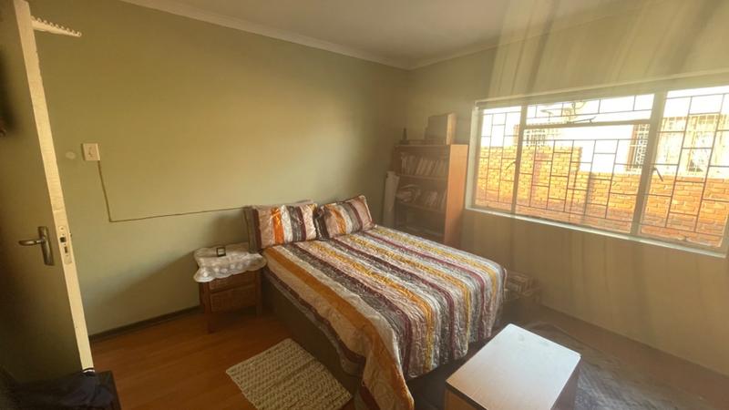 5 Bedroom Property for Sale in Laudium Gauteng