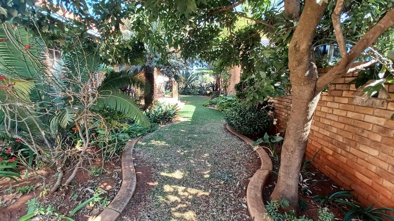 3 Bedroom Property for Sale in Theresa Park Gauteng