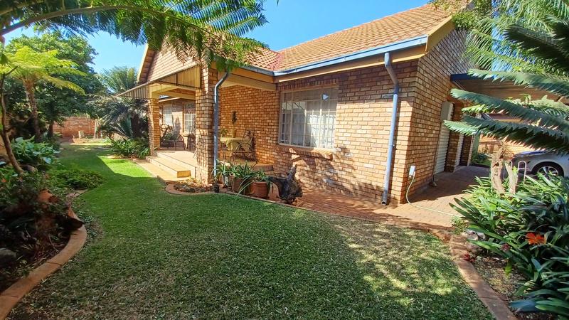 3 Bedroom Property for Sale in Theresa Park Gauteng