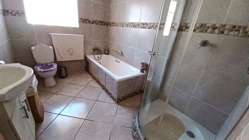 3 Bedroom Property for Sale in Theresa Park Gauteng