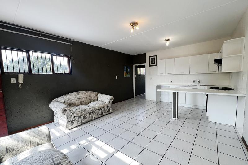 1 Bedroom Property for Sale in Morningside Gauteng